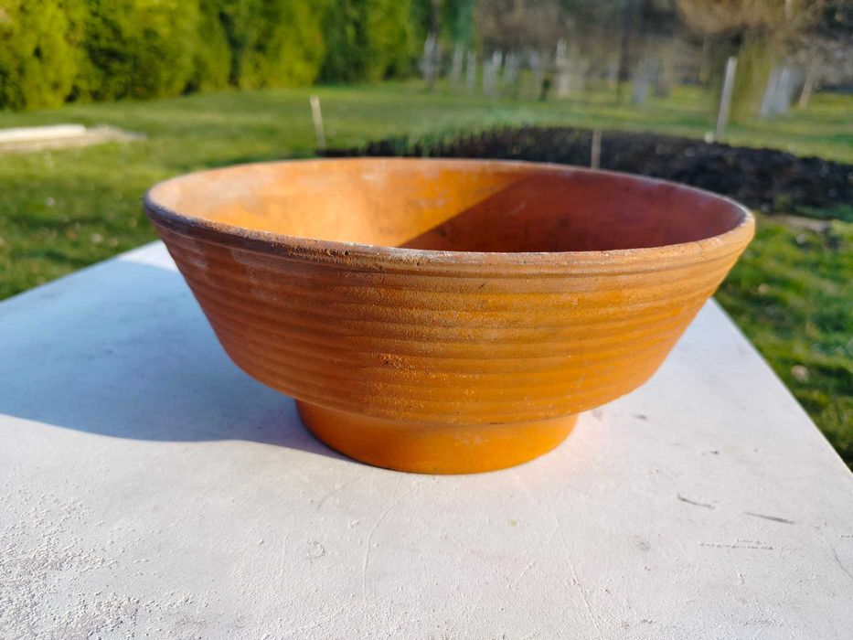 Ceramiczna brązowa donica ogrodowa