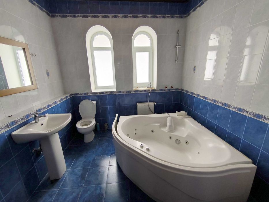 Капітальний будинок 350м² з каміном та сауною поруч з лісом! 27км від Києва.