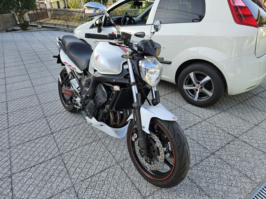 Yamaha FZ6 naked