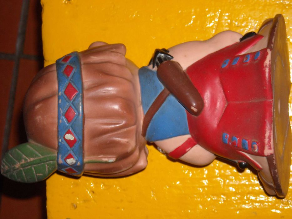 Figura boneco PVC antigo indio