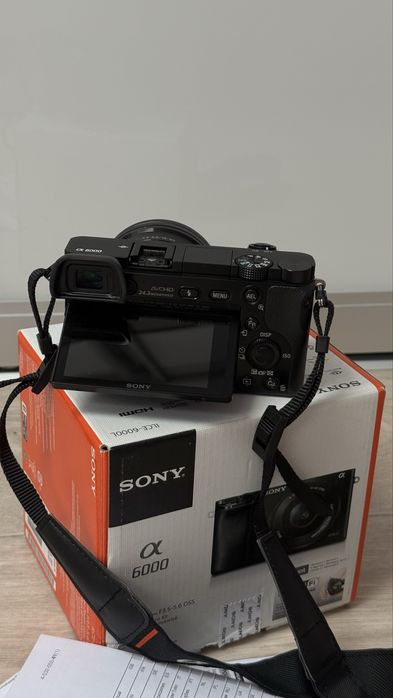 Sony A6000  стан нового з коробкою