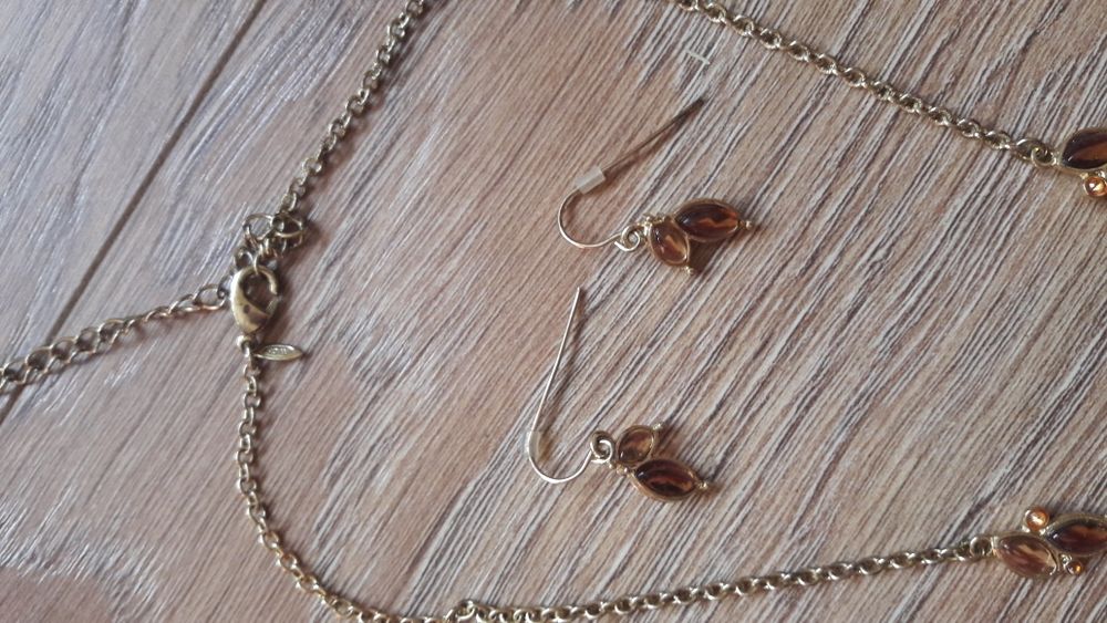 Śliczny komplet nowy