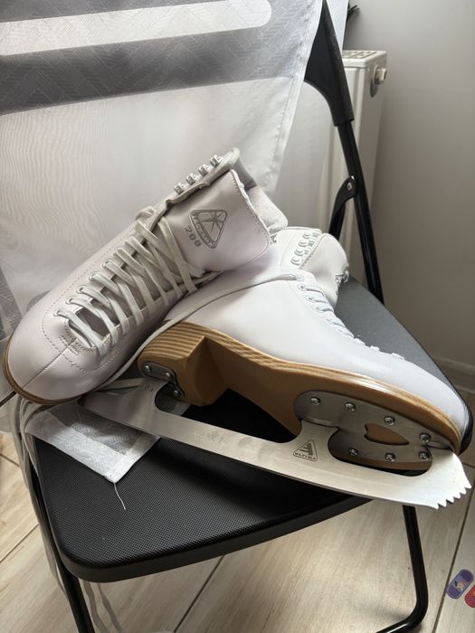 Фігурні ковзани Jackson Ultima Classic JC 200 з лезами Mark I