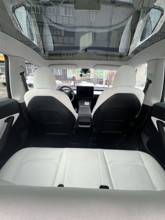 Tesla model Y Performance 2022