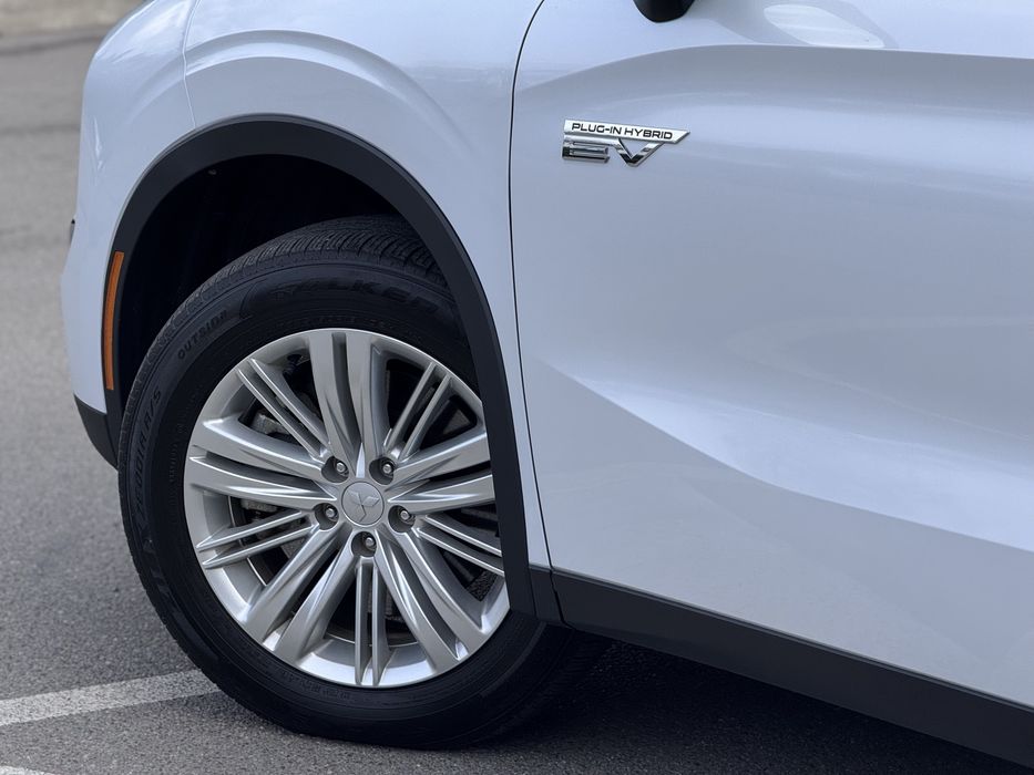 Mitsubishi Outlander EV, 2023 року, 2.4 плагін-гібрид автомат 4wd 34км