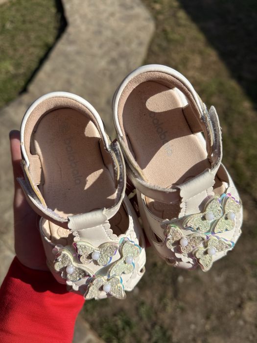 Босоніжки для дівчинки