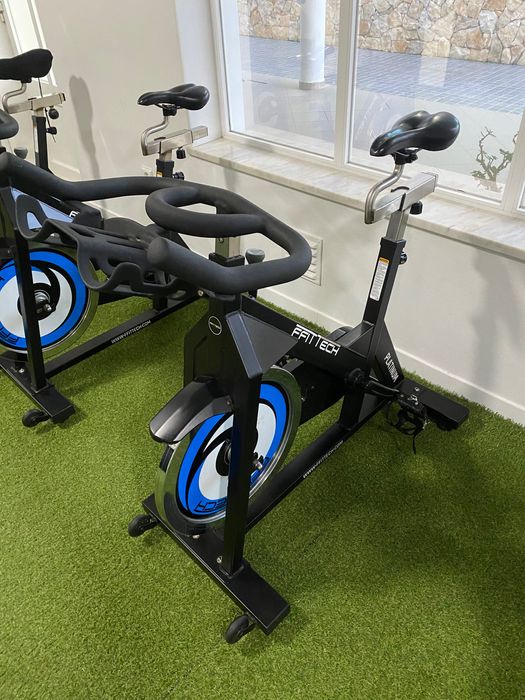 Vende-se 3 bicicletas de spinning. Vende-se à unidade