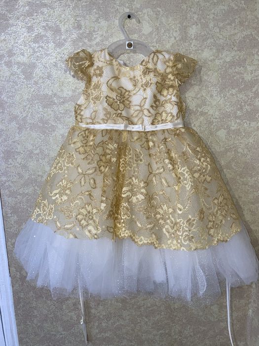 Нові святкові сукні