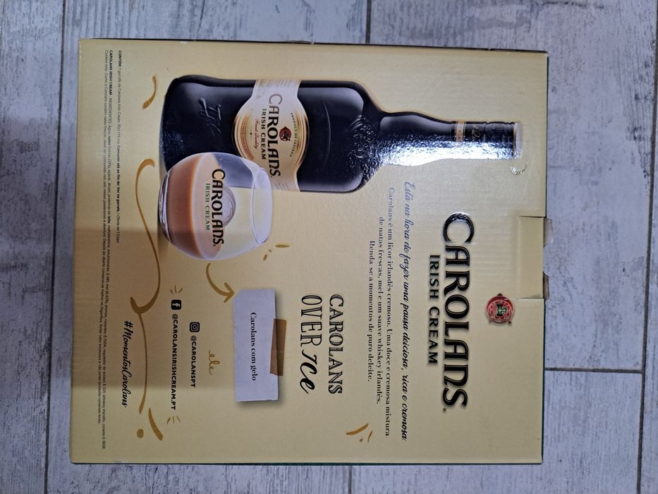 Carolans irish cream com copo de ofera
