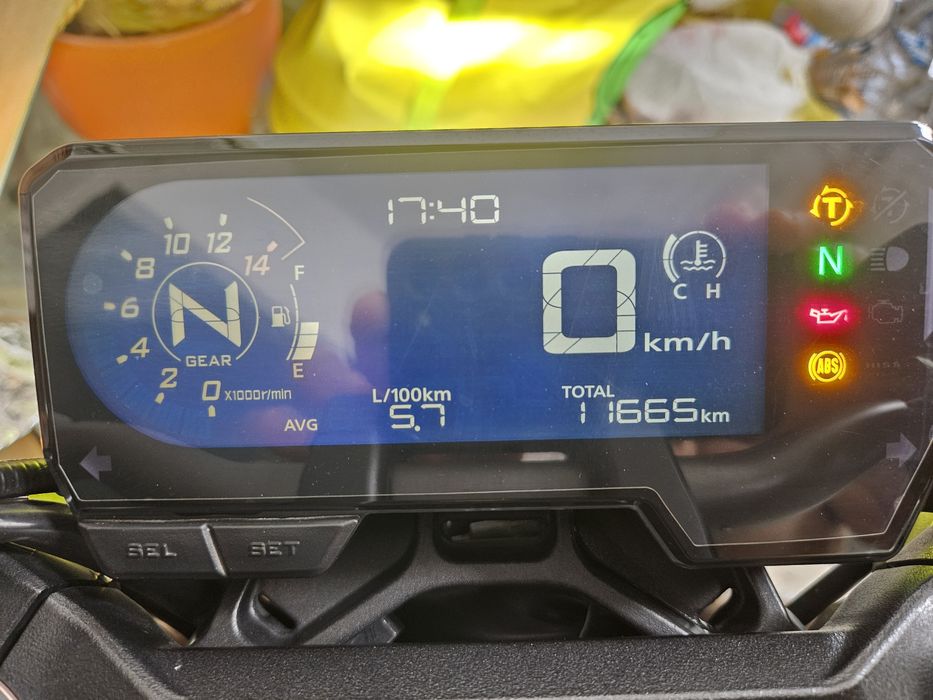 Honda CB 650 R - exelente estado e poucos kms