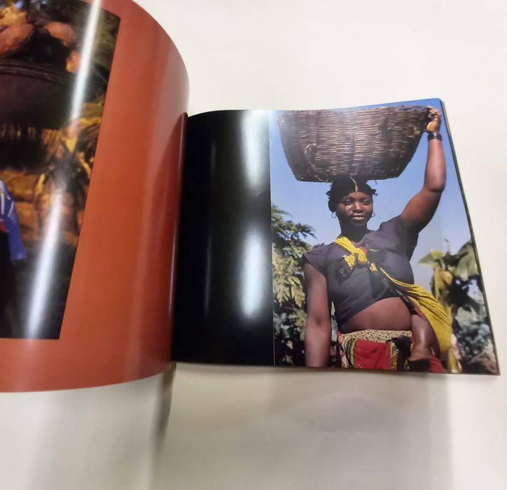 Livro de fotografia As Mulheres de Moçambique