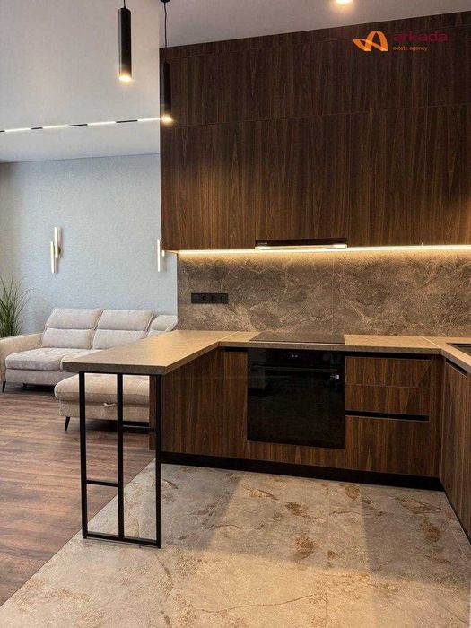 Продаж 1 кімнатна квартира з ремонтом в центрі міста - Вид 2