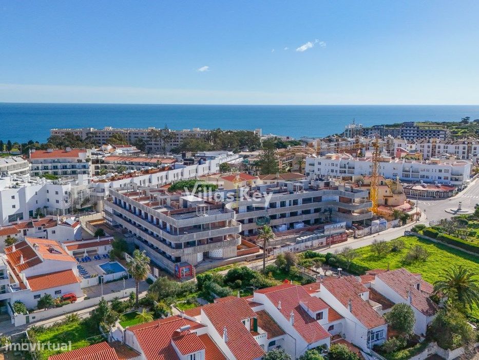 Apartamento T3 com 4 casas de banho e vista mar para venda em Lagos...