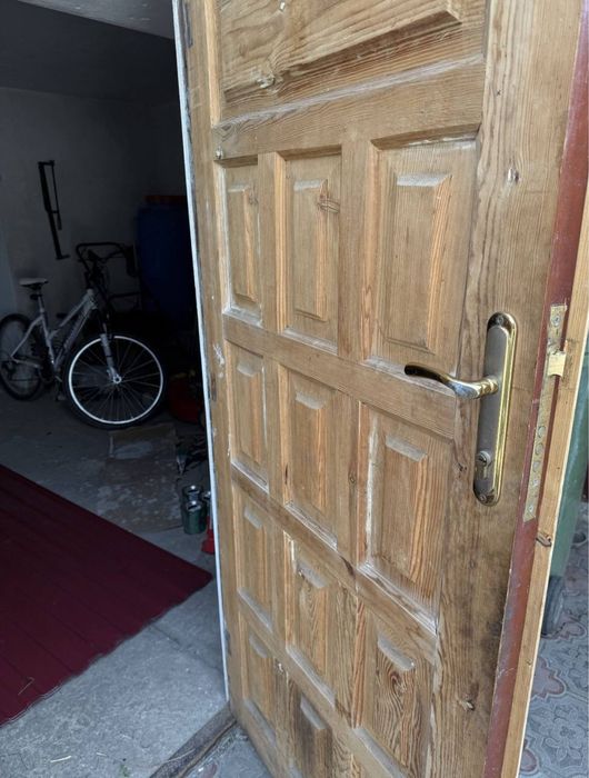 Гаражні ворота деревʼяні