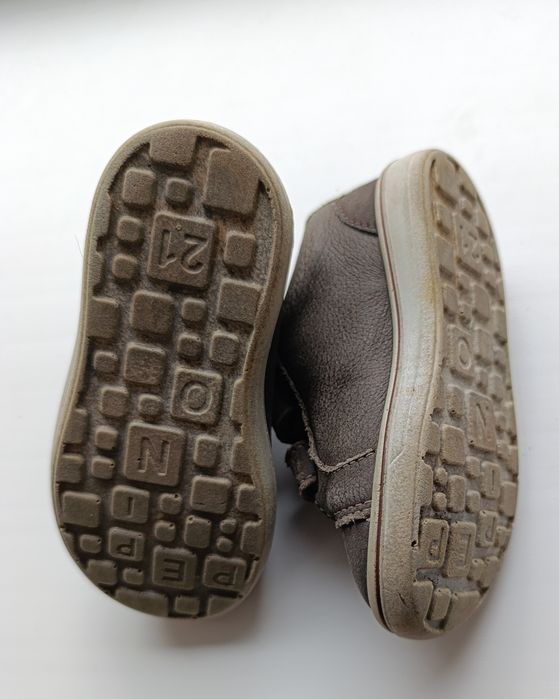 Дитяче взуття, Кросівки дитячі