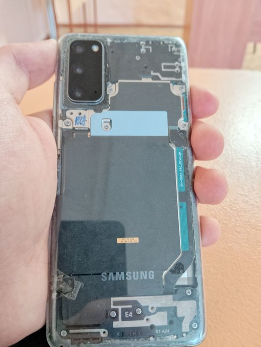 Samsung s20 8/128