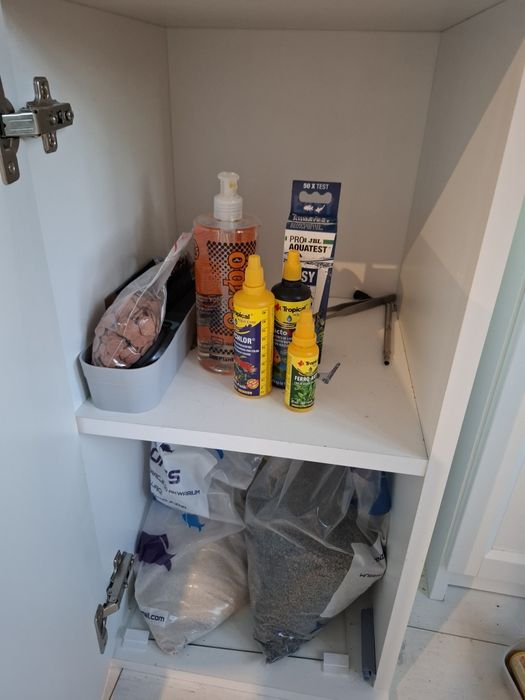 Akwarium 30 L, z szafką i rybami