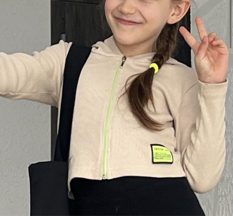 Кофта на худенькую девочку