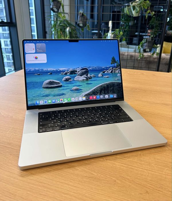 Sprzedam Apple MacBook Pro 16” (2021) z procesorem M1 Pro.