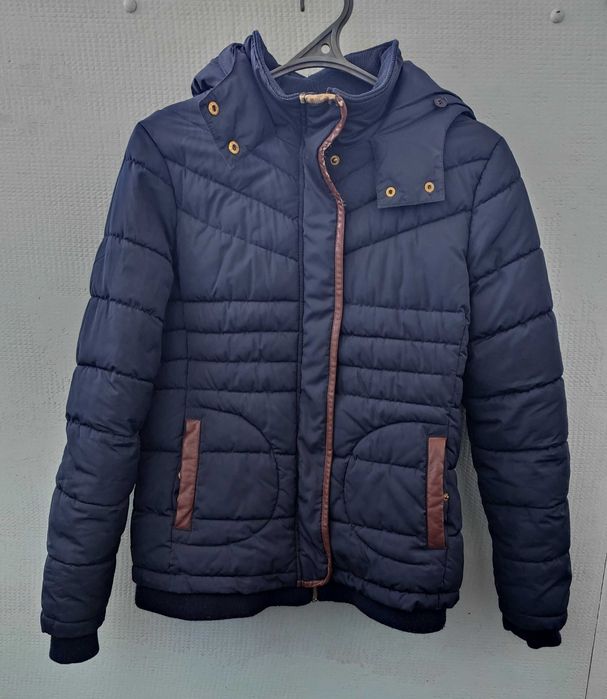 Куртка чоловіча

розмір:  L