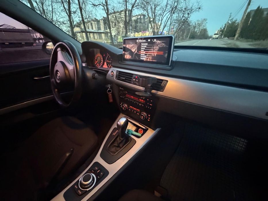 Продам BMW E91  2.0d