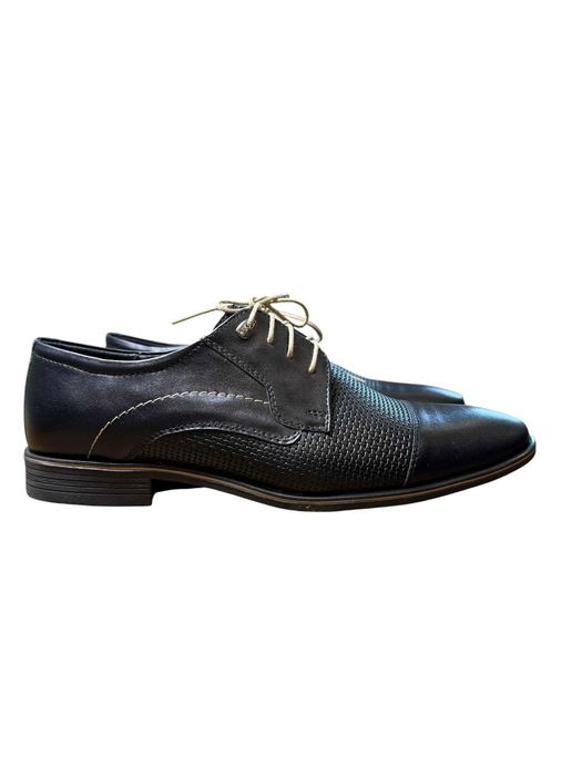Buty męskie eleganckie skórzane wizytowe czarne półbuty Derby rozmiar 45 OB71PO CZARNY BEŻOWA NIĆ OZDOBNA