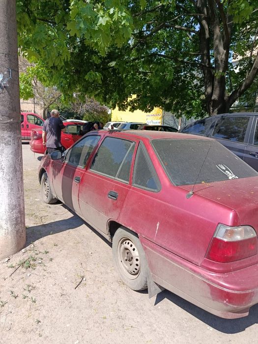 Продам  автомобиль  нексия на ходу