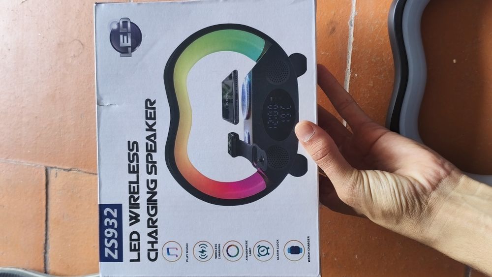 ZS932 LED Wireless Charging Speaker