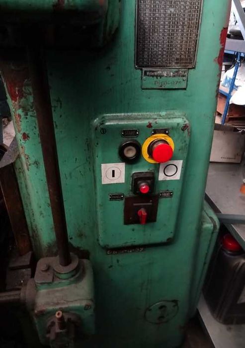 Dłutownica pionowa DAA-16