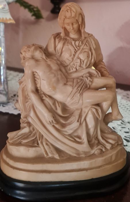 Estatueta Pieta de Michelangelo
