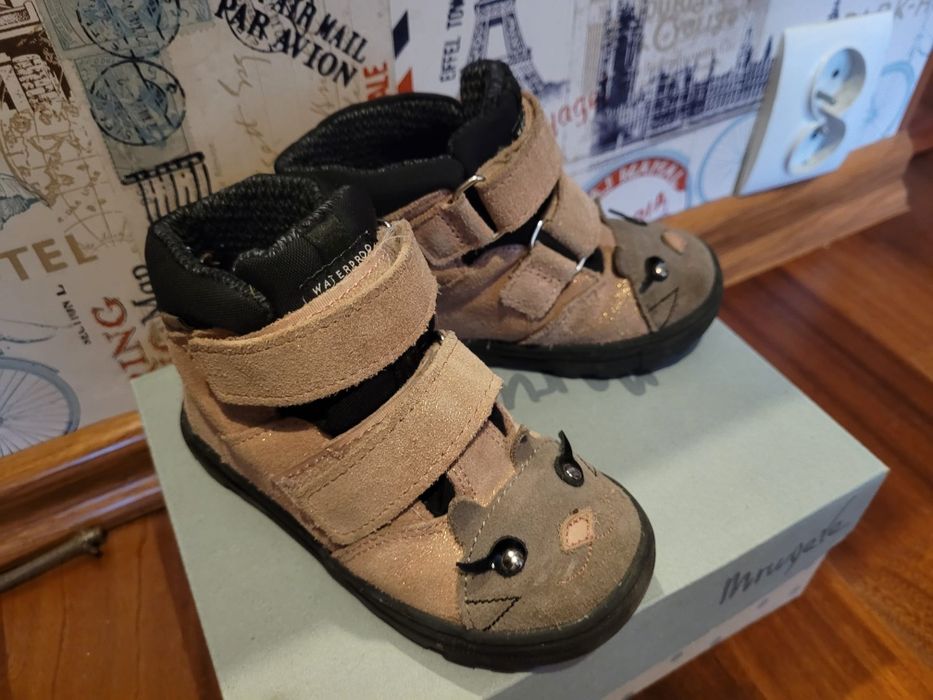 Sprzedam lekko ocieplane trzewiki MRUGAŁA rozm. 25