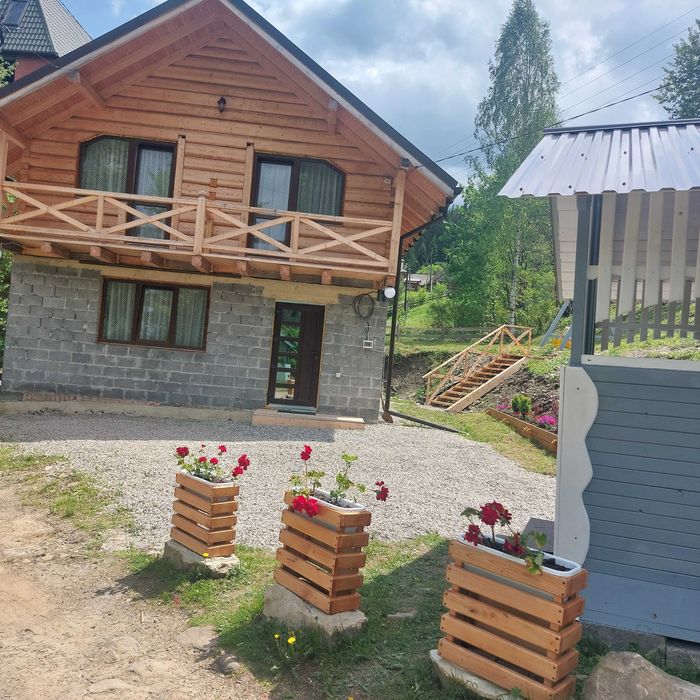 Відпочинок у Татарові, Біля Потічка '