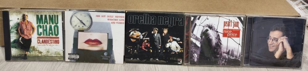 CD's de valor superior a 5€ - diversos estilos de música;
