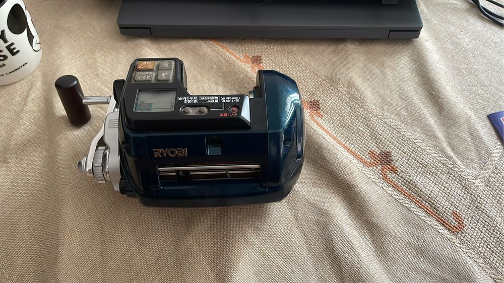 Carreto Elétrico de Pesca Ryobi Adventure VS900-L