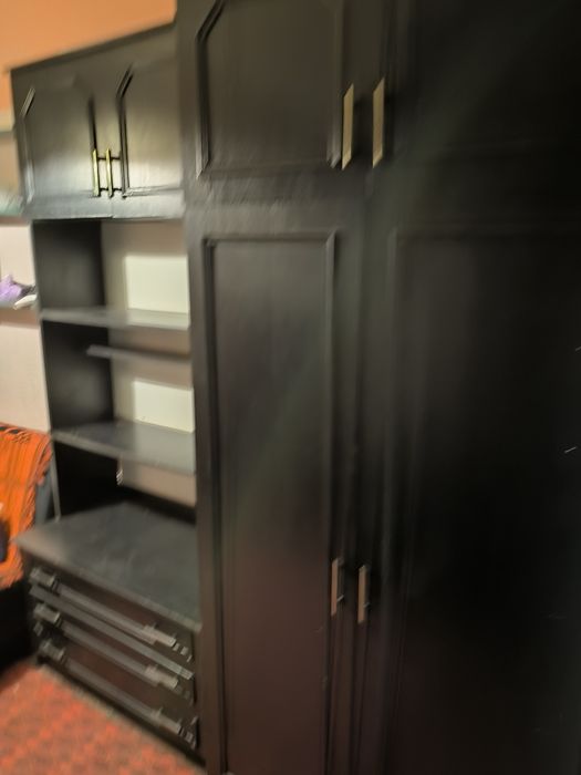 Meblościanka z szafą witryną+wersalka