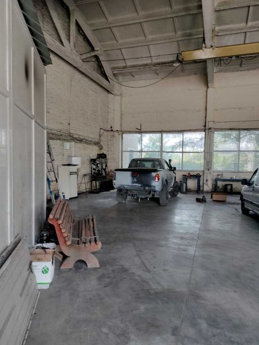 Продаж приміщень вільного призначення 3500м2 на земельній ділянці 2 га