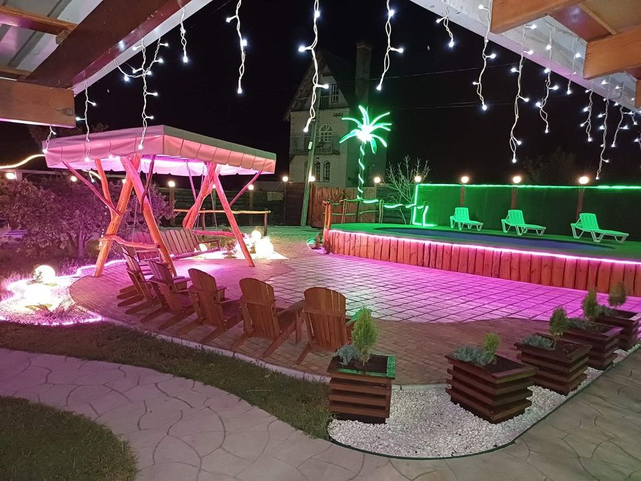 Світло є постійно.Посуточна аренда будинку,,barlih.villa" , Баня, чан