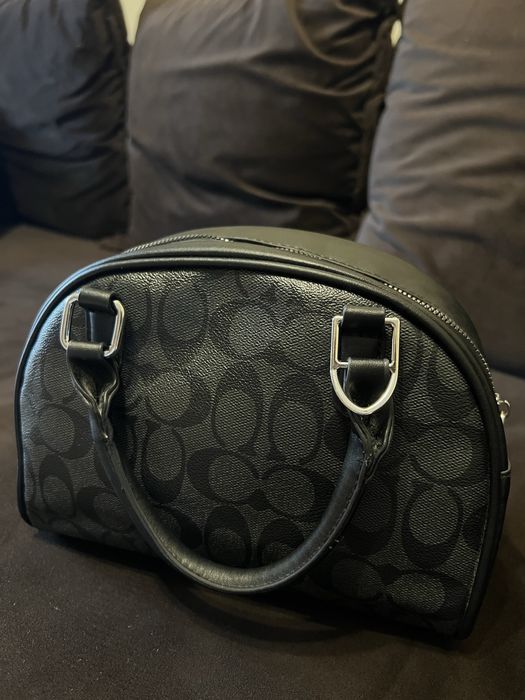 Сумка чорна coach жіноча дешево