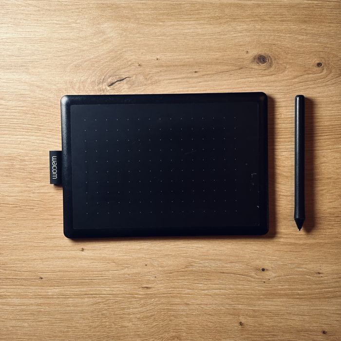 Tablet Wacom One stan bardzo dobry -