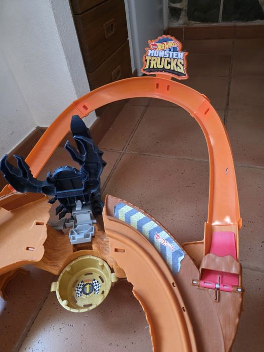 Pista Hot Wheels Monster Truck Escorpião
