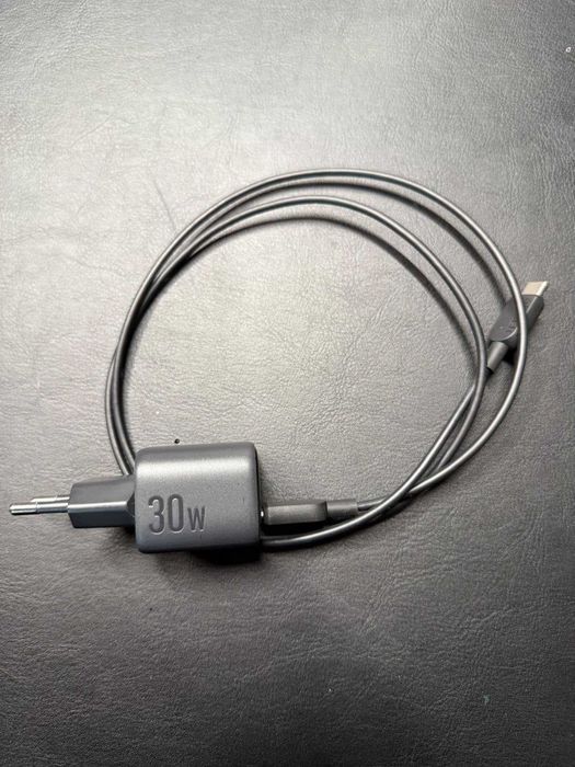 Carregador Rápido Anker Zolo 30W GaN c/ Cabo USB-C (novo)