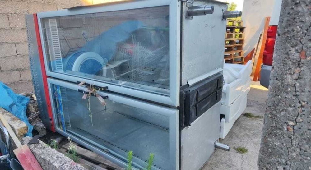 Vendo vitrine grande