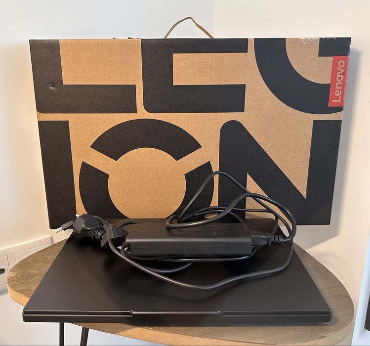 Lenovo legion 5 15AHP10