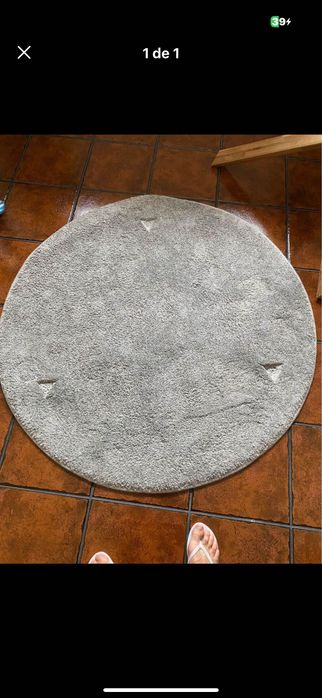 Mesa de jantar com cadeira