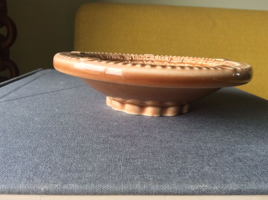 Taça comemorativa império britânico. Small Wade Pottery British Empire