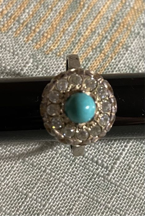 Серебряное кольцо с бирюзой и фианитами р. 17