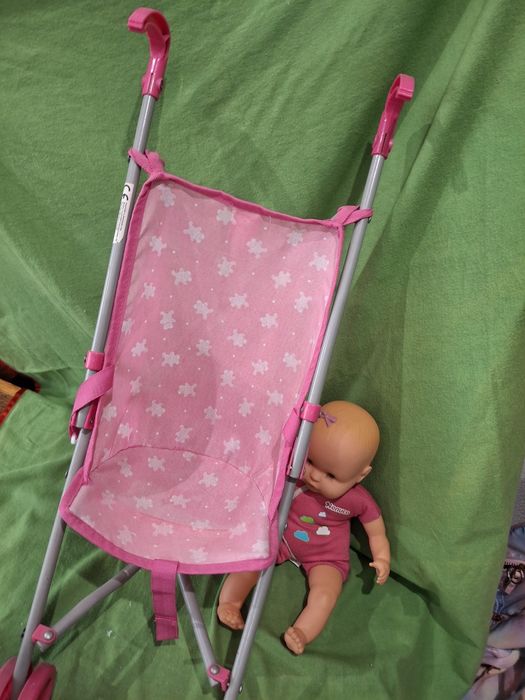 Carrinho de bebé com Nenuco