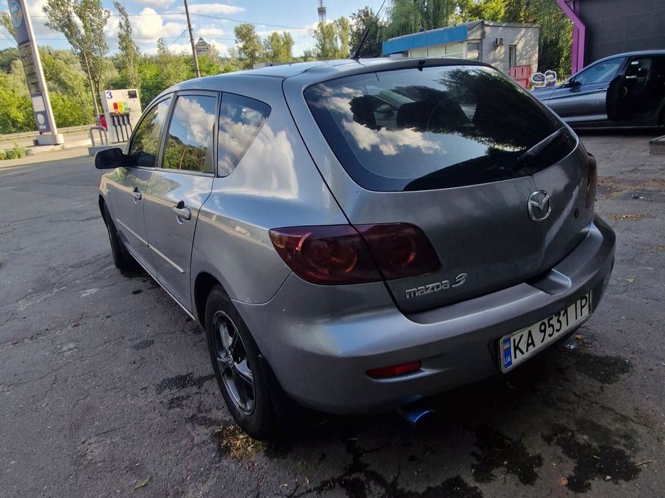 Мазда 3  в гарному стані