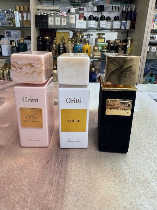 Пусті флакони від нішевої парфумерії, лійки для розпиву парфумів