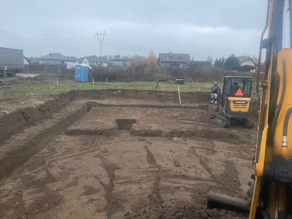 Usługi Koparką obrotową,  koparko-ładowarką, minikoparką, transport